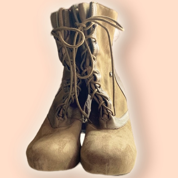 Bacio 61 Olive Green Suede and Leather Wedge Booties in size 9 - Picture 2 of 5